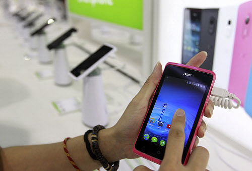 According to IDC, India witnessed the highest rate of growth -- over 186 per cent -- in smartphone sales in Asia Pacific region during January-March 2014, outshining countries like China. Reuters photo