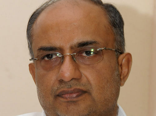 Prasad is accused of obtaining a site from Karnataka Housing Board (KHB) after filing a false affidavit. DH photo