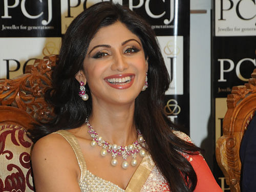 Bollywood actress Shilpa Shetty has filled up a form to donate her eyes through a social organisation Yashwant Samajik Pratisthan, near here. DH file photo