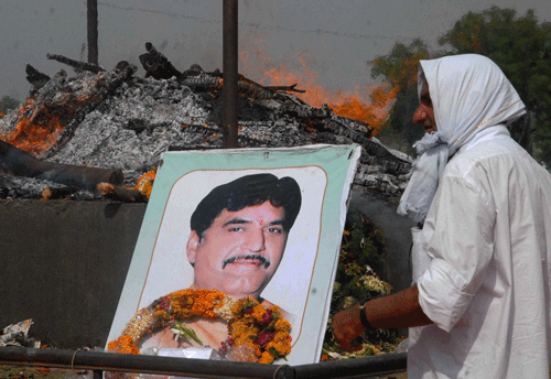 Munde died due to shock and haemorrhage following injuries to his neck and liver in the road accident. PTI file photo
