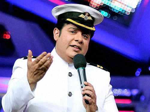 Sajid Khan seems to have recovered from the box office disappointment of Himmatwala and the director even tricked journalists into mourning for his last release.
