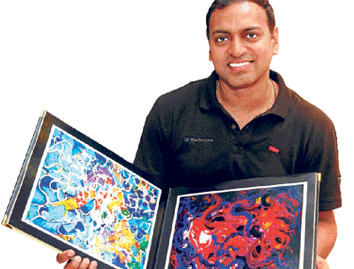 Umesh doesn't believe in restricting himself to a particular genre of art form or medium of work.  DH photo