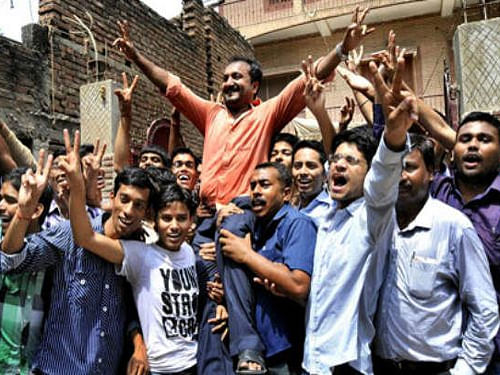 Keeping up its reputation, Super 30 of mathematician Anand Kumar has again excelled in JEE advance result  which was declared today with 27 out of its 30 students, all from poor background cracking the exam. PTI file photo