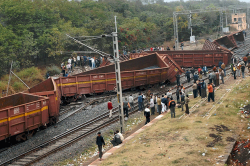 In yet another incident, 18 wagons of a goods train derailed near a village between Chakia and Mehsi stations in Bihar's East Champaran district, police said today. DH file Photo. For Representation Only.