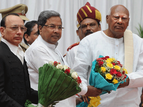 Tamil Nadu Governor K Rosaiah, who has been given the additional charge as Governor of Karnataka, was sworn in at the Raj Bhavan on Sunday. DH photo