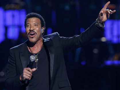 Lionel Richie performs after accepting the lifetime achievement award during the 2014 BET Awards in Los Angeles, California. Reuters Photo