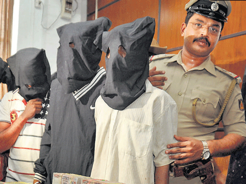In a highly dramatic case, the police have arrested the driver of a 65-year-old woman and his eight accomplices for kidnapping her and receiving a ransom of Rs one crore plus Rs 30 lakh worth of gold jewellery for her release. DH photo