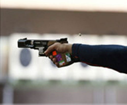 A horrendous shot midway into the final round competition cost India's Prakash Nanjappa a gold as he finished a heart-breaking second in men's 10m Air Pistol to give India their third medal in the shooting event at the Commonwealth Games today. File photo- PTI