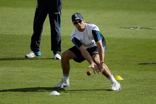 England captain Alastair Cook won the toss and elected to bat in the third cricket Test against India here today. AP photo