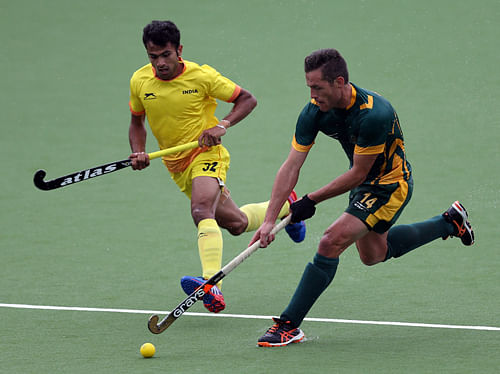 A clinical first-half performance from India saw them breeze past South Africa by 5-2 margin to qualify for the semifinal of the men's hockey competition at the 20th Commonwealth Games here on Thursday. AP photo