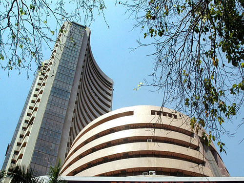 Extending losses for the second straight session, the benchmark BSE Sensex plunged over 187 points in early trade today on increased capital outflows amidst a weak global trend. PTI photo