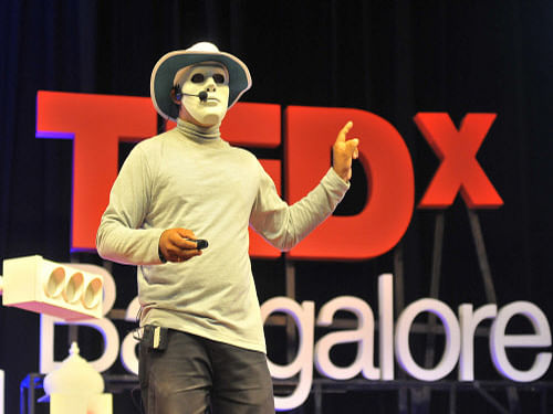 Anonymous speaker addressing 'The Ugly Indian' at the event of TEDx Bangalore at Whitefield.  'We do not wait for authorities to come, we take up cleaning work knowing nobody would stop us. We believe in work, not talk,' Anonymous said. DH photo