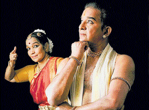 Veteran artistes Vannadil Pudiyaveettil Dhananjayan and his wife Shanta.