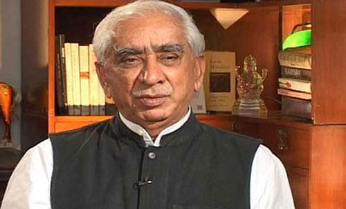 The condition of former BJP leader Jaswant Singh, who suffered head injuries, remains grave, a Defence Ministry spokesperson said today. File photo- PTI