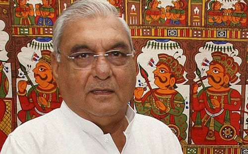 Haryana Chief Minister Bhupinder Singh Hooda faced an unpleasant situation here Tuesday when the crowds jeered him while he was addressing a rally in the presence of Prime Minister Narendra Modi. PTI file photo