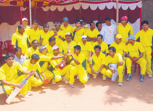 Remembered: An old picture of late Dr Vishnuvardhan (centre) with the team.