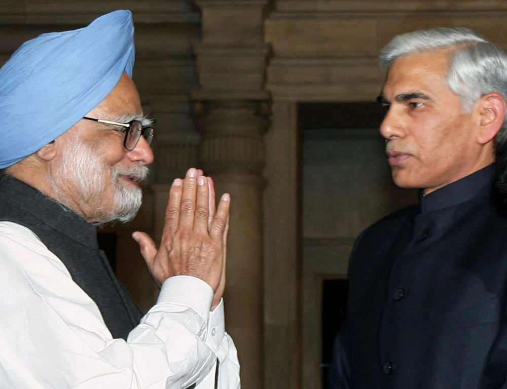 In fresh embarrassment to the erstwhile UPA regime, particularly to former Prime Minister Manmohan Singh, former CAG Vinod Rai has claimed that coalition functionaries had deputed politicians to get him leave out names from the audit reports in the Coalgate and Commonwealth Games scams. File photo - PTI
