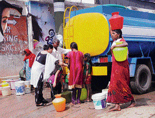 Government agencies have turned a blind eye to the illegal water tanker business. dh file photo