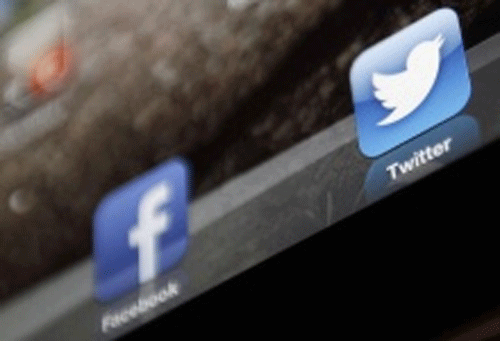 Social media, like Twitter and Facebook, has the effect of tamping down diversity of opinion and stifling debate about public affairs. It makes people less likely to voice opinions, particularly when they think their views differ from those of their friends, according to a report published Tuesday by researchers at Pew Research Center and Rutgers University. Reuters photo
