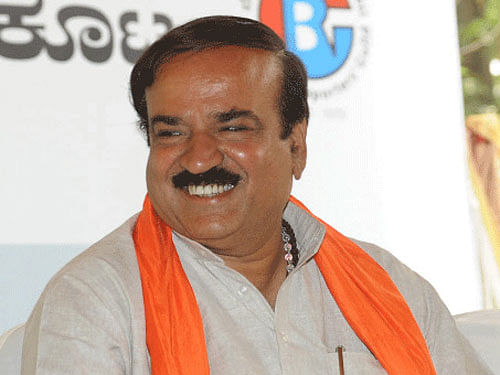 Union Minister for Chemicals and Fertilisers Ananth Kumar said on Monday that the Union government was planning to start Jan Aushadhi centres across the country. DH file photo