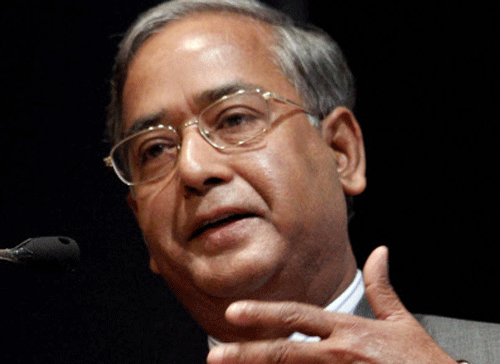 Expecting the government's efforts to expand financial inclusion to help curb ponzi menace, Sebi chief U K Sinha has said that agents, lured by 20-30 per cent commissions, have been pushing illicit schemes among gullible investors in the absence of good savings products. PTI file photo