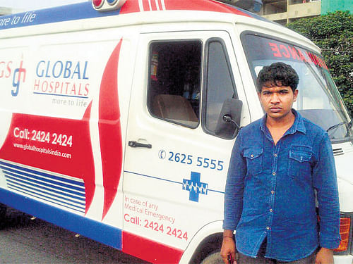 S&#8200;R&#8200;Devaraju, who drove the ambulance carrying the heart of a 30-year-old brain-dead woman, from BGS&#8200;Global Hospital in Kengeri to Kempegowda International Airport on Wednesday. DH photo