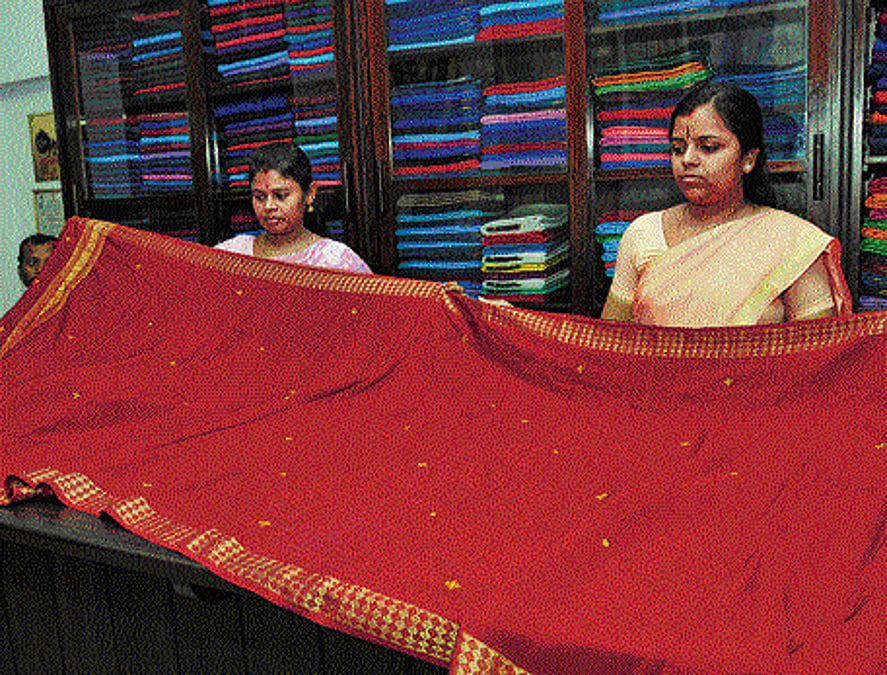 Old sarees for sales sale