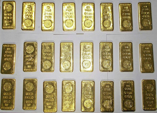 The Central Crime Branch (CCB) police on Friday raided the office of India Infoline Finance Limited (IIFL) at Crimson Square in Cubbon Park police limits and recovered 63 kg of gold ornaments and seized several documents.&#8200; File photo Reuters