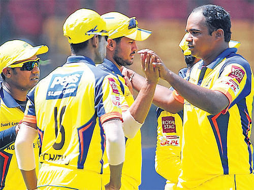 An unbroken century alliance between Shishir Bhavane and Manjesh Reddy powered Mysore Warriors to a comfortable nine-wicket win...