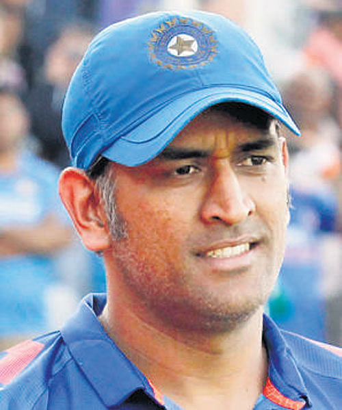 Mahendra Singh Dhoni steered clear of queries on England's cricketers.