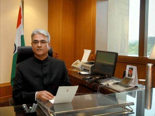 Comptroller and Auditor General (CAG) Sashi Kant Sharma today made a strong case for effective dealing with the menace of crony capitalism, saying that it adversely impacts competition and transparency. PTI file photo