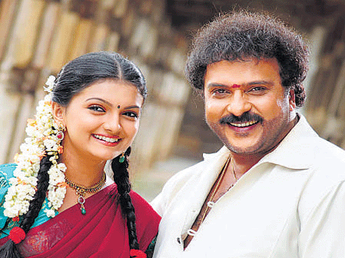 Saranya Mohan and Ravichandran in the film