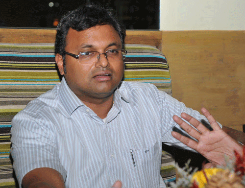 The internal politics in the All India Tennis Association (AITA) got messier as the parent body today removed its Vice-President Karti Chidambaram citing conflict of interest while the aggrieved official has decided to move court to challenge his expulsion. DH file photo