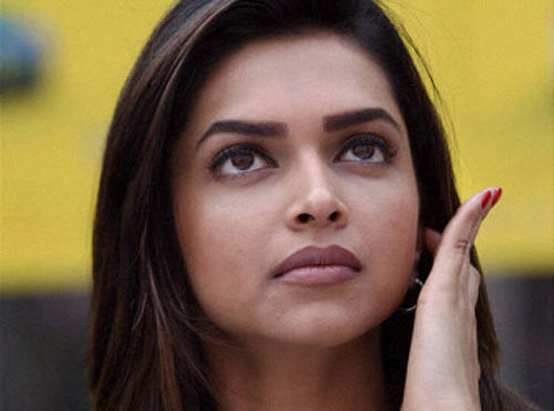 Hell hath no fury like a woman scorned. A famous daily experienced the wrath of, an otherwise coolheaded Deepika Padukone, when it posted a photo slidehsow on Twitter with the title 'Omg, Deepika Padukone's cleavage'.  PTI photo