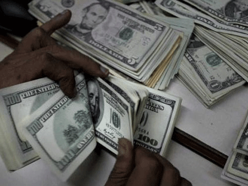 Indias foreign exchange reserves fell by 1.61 billion dollar to 315.69 billion dollar  for the week ended Sep 12, Reserve Bank of India (RBI) data showed. PRI file photo