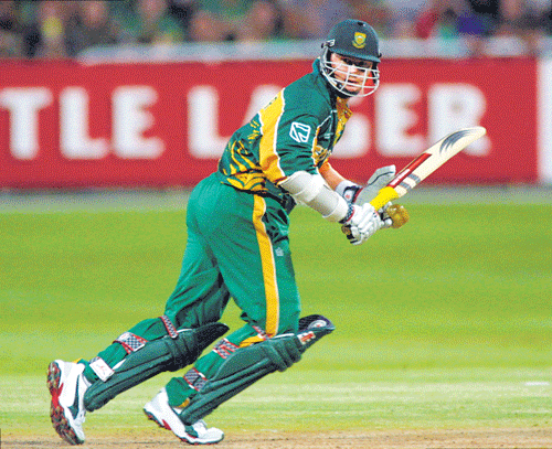 SUPERZULU: With his explosive hitting and incisive bowling, Lance Klusener decidedmanyan international gamein his prime.