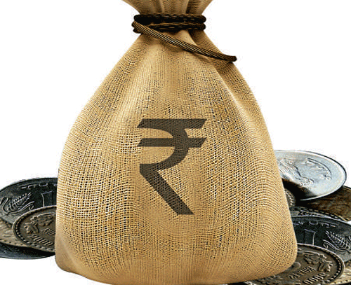 The Indian rupee today tanked 38 paise to log nearly 7-month closing low of 61.53 against the Greenback following dollar demand from importers and some weakness in stocks ahead of the RBI policy review. Dh Illustration For Representation