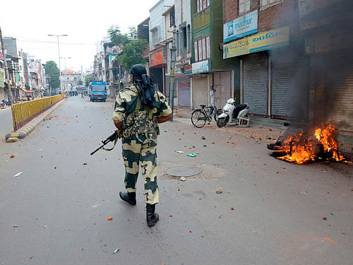 Over 200 people have been arrested in Vadodara town in Gujarat after days of communal violence though no fresh incident was reported today, police said. Reuters file photo