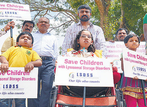 Patients with Lysosomal Storage Disorders  an inherited disorder, staged a silent protest here on Tuesday demanding that the State government set up a special centre at the Indira Gandhi Institute of Child Health, as promised.