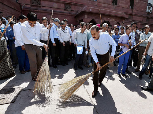 About 31 lakh central government employees working across the country will take a pledge of cleanliness. PTI Image For Representation