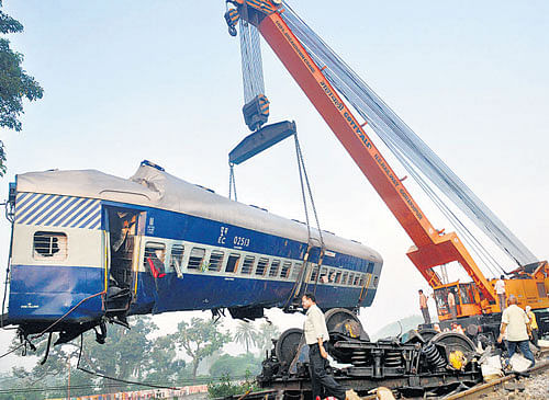 Rescuework in progress after Krishak Express and Barauni Express collided near Gorakhpur on Tuesday. NAEEM ANSARI