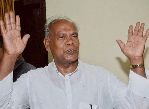 Bihar Chief Minister Jitan Ram Manjhi retracted from his hopping hands of doctors comment saying he had used a hindi proverb to convey his feeling on doctors not sincerely serving poor. PTI File Photo