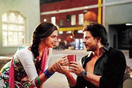 View from the top:  Actors Shah Rukh Khan & Deepika Padukone in the film 'Happy New Year'.