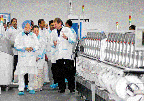 THOSE WERE THE DAYS: Then Prime Minister Dr Manmohan Singh visited the Nokia plant at Sriperumbudur near Chennai in late 2006 with Congress President Sonia Gandhi and former Finance Minister P Chidambaram.