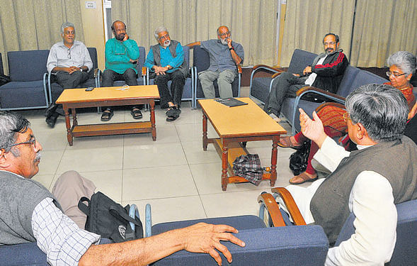 Activists attend the anti-demolition meeting held at Ravindra Kalakshetra in the City on Thursday. DH&#8200;Photo