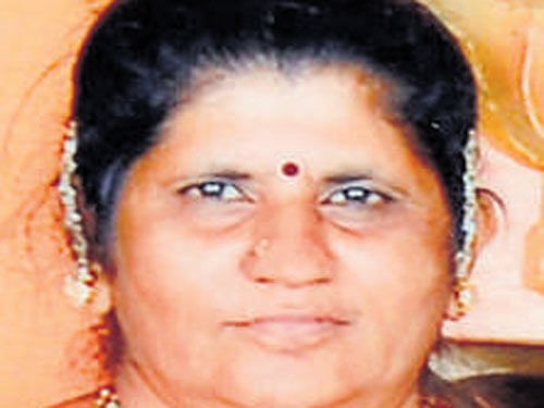 The police said the victim, Muddu Lakshmi, and her husband Thimanna, a retired KEB employee, were residents of the locality for almost 40 years.