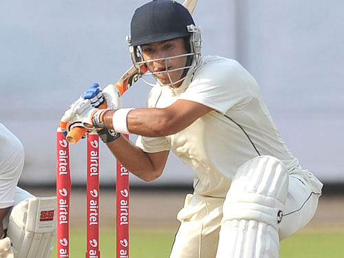 Central Zone batsmen led by Robin Bist were guilty of poor shot selection as they finished at 237 for seven against South Zone on day one of their Duleep Trophy final here today. DH file photo