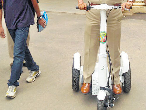 The City police are acquiring Irrway, short-distance mobility vehicles that will help them manoeuvre through roads congested by traffic. DH PHOTO