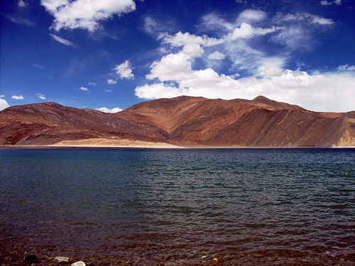 Chinese Peoples Liberation Army (PLA) recently made a two-pronged simultaneous incursion by sending its troops into Indian waters in Pangong lake as well as 5 km deep into the Indian territory through the land route in the same area, according to reports. PTI file photo