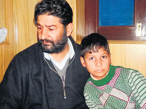 Mohamad Yosuf and his younger son Faizan. DH PHOTO